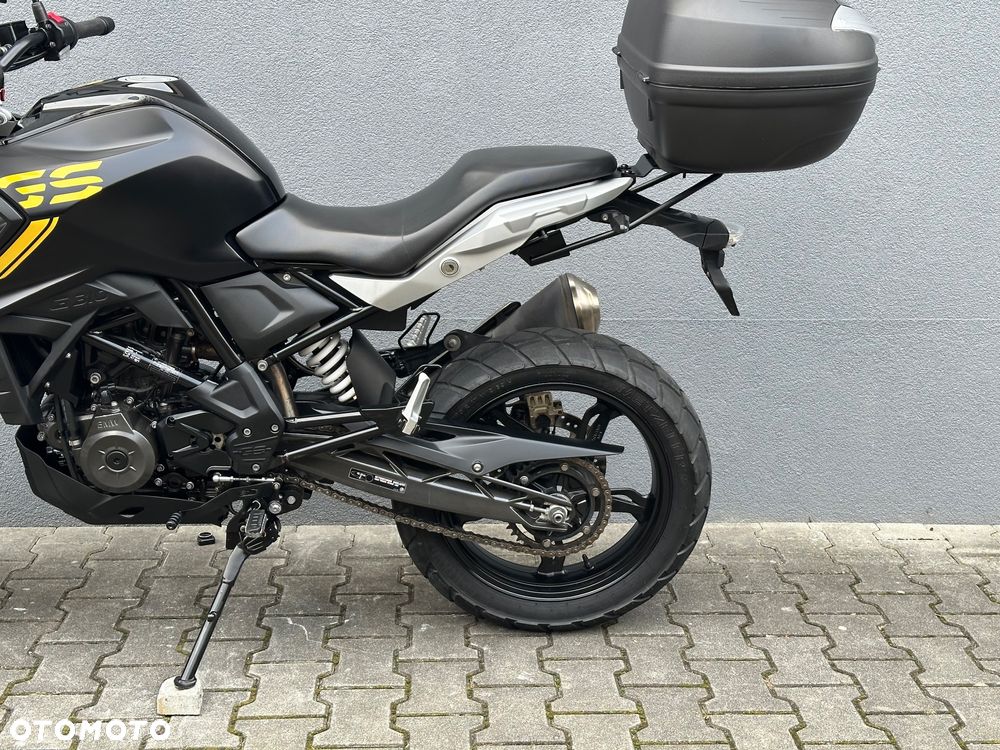 BMW G - 8