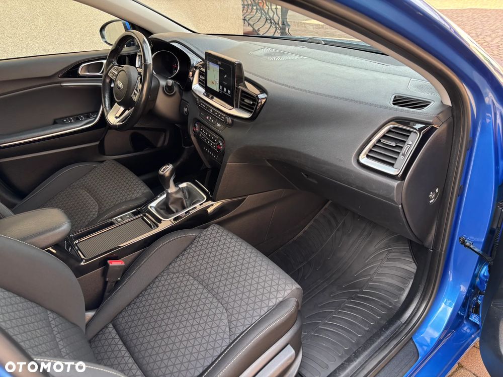 Kia Ceed 1.6 CRDi Platinum Edition - 35