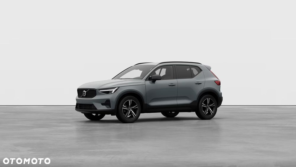 Volvo XC 40 B3 Plus Dark - 2