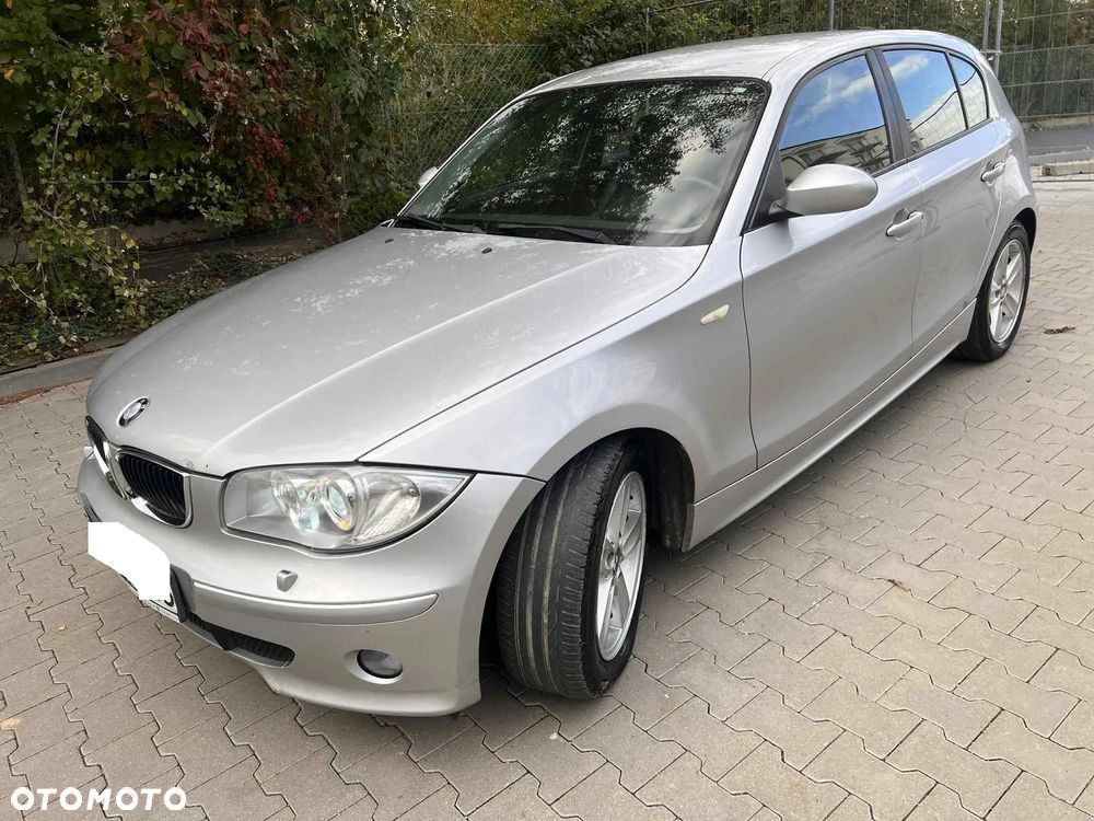 BMW Seria 1 120i - 25