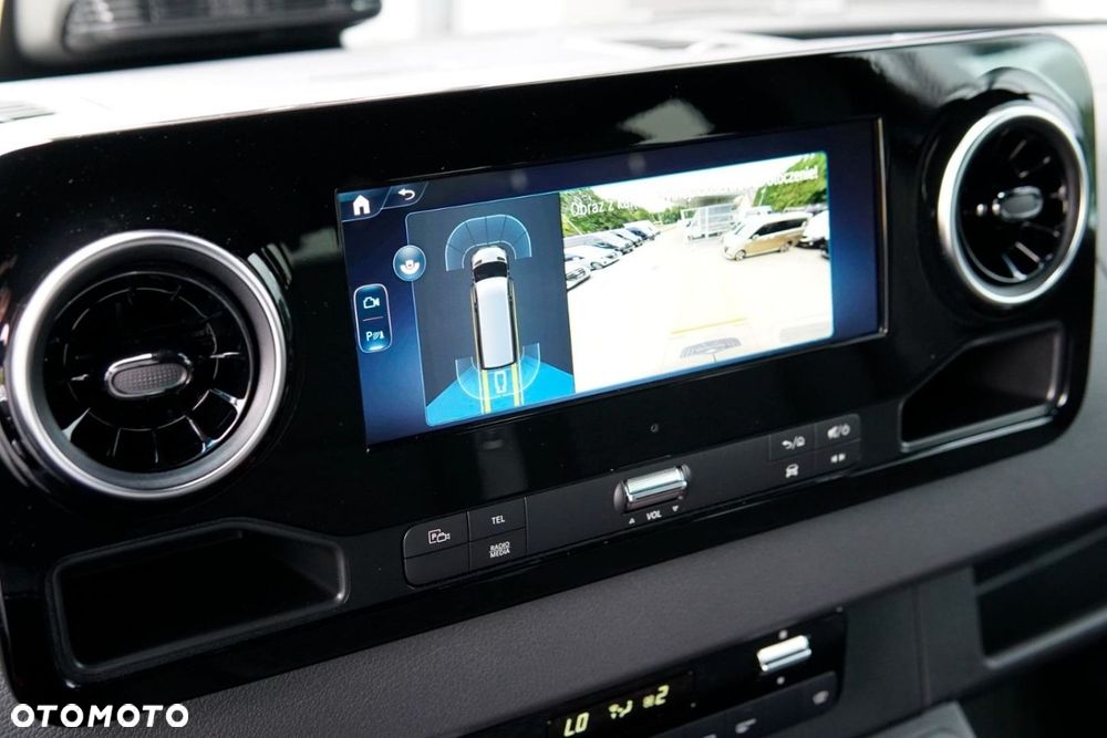 Mercedes-Benz Sprinter - 12