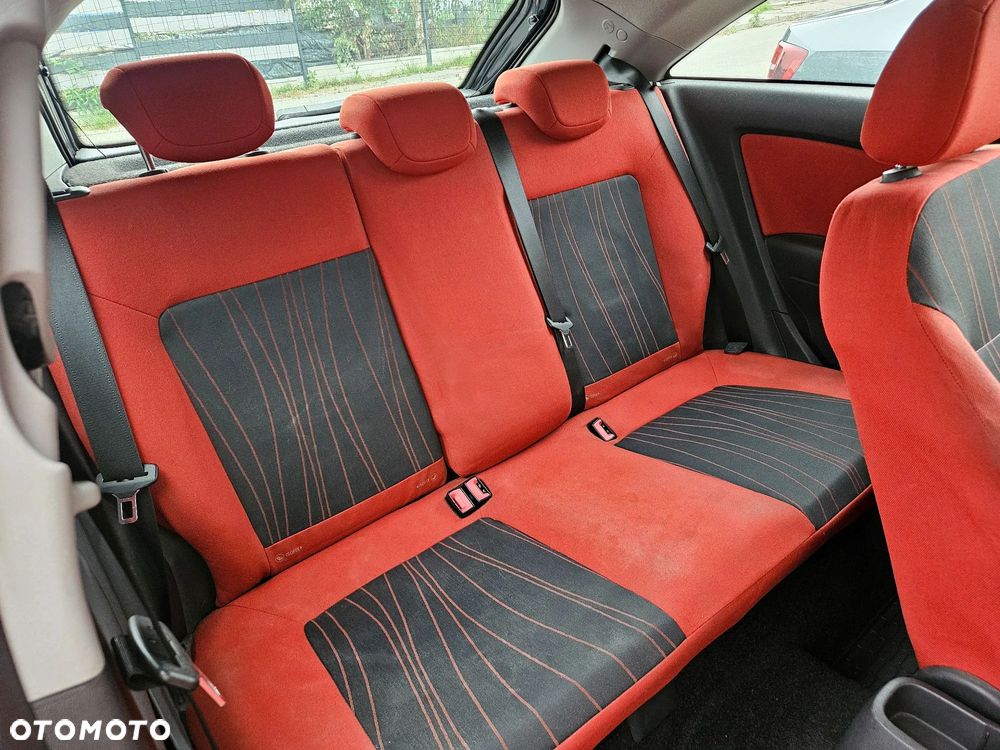 Opel Corsa 1.4 16V Enjoy - 8