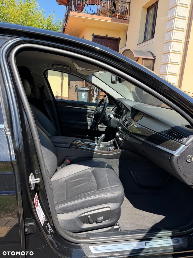BMW Seria 5 520d Luxury Line - 27