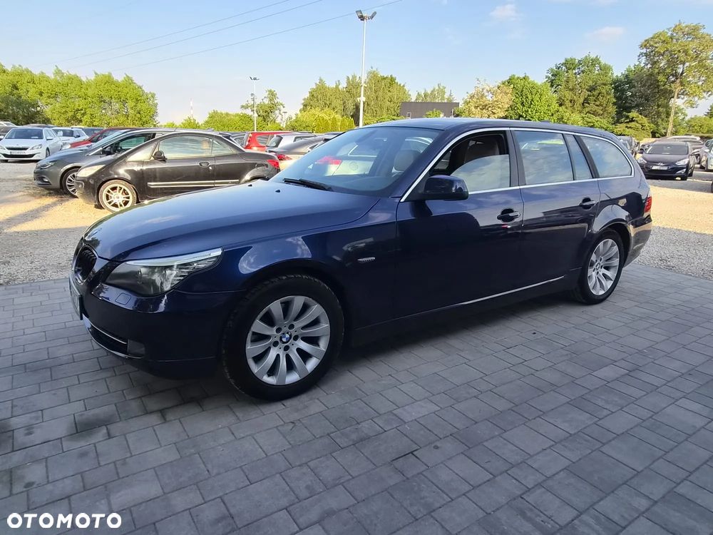 BMW Seria 5 520i - 6