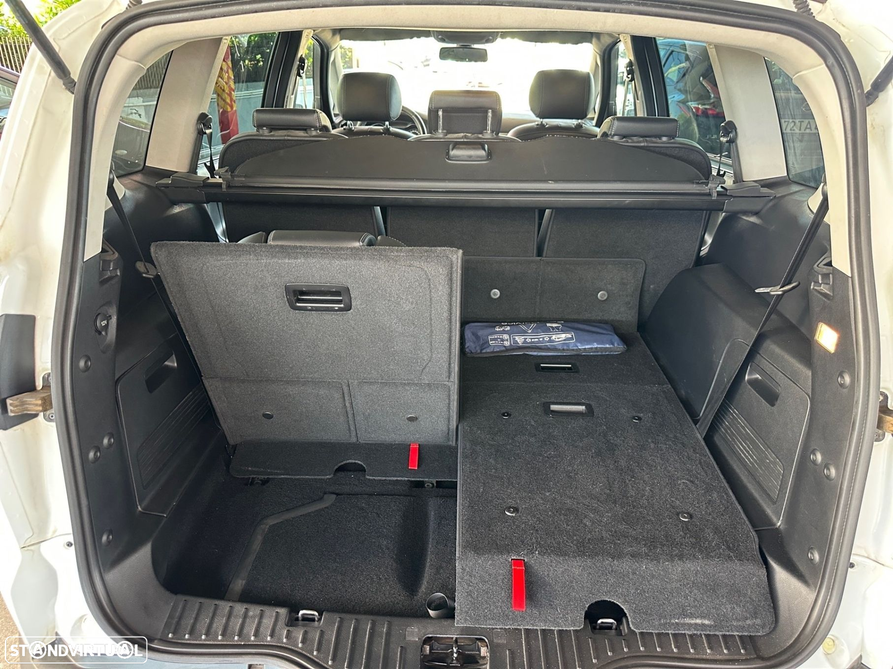 Ford S-Max - 10