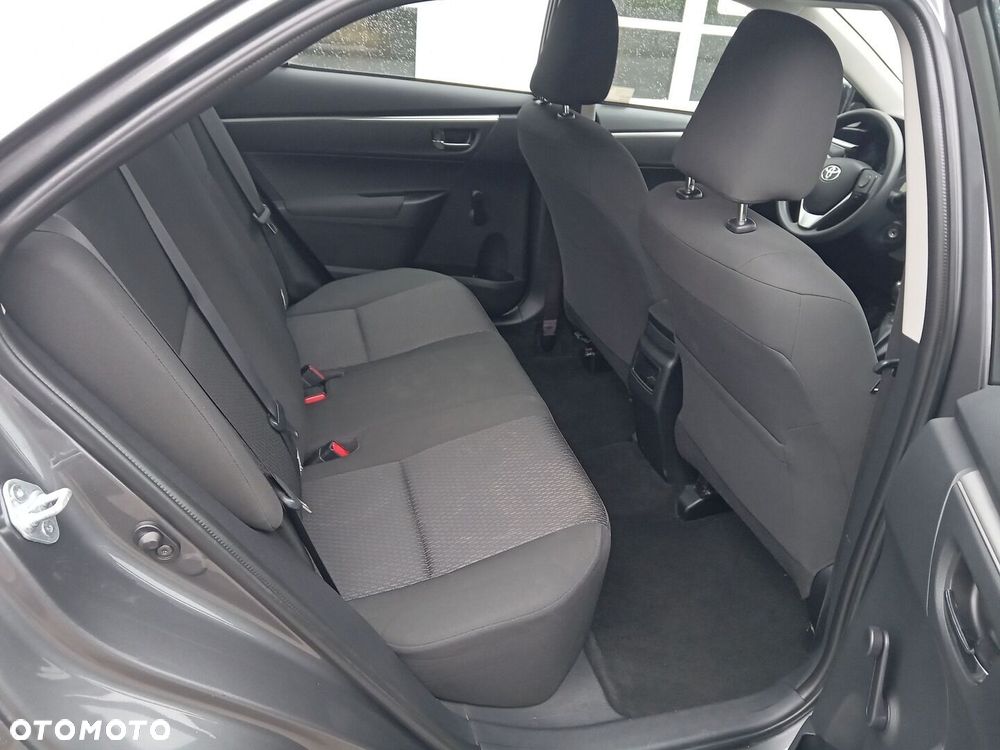 Toyota Corolla - 11