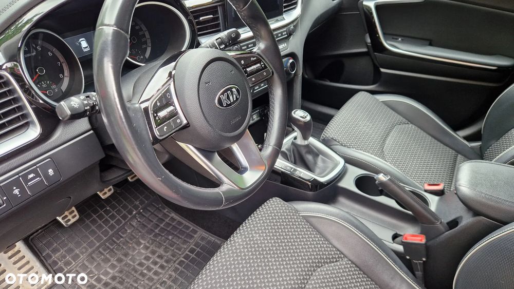 Kia Ceed 1.4 T-GDI L Business Line - 6