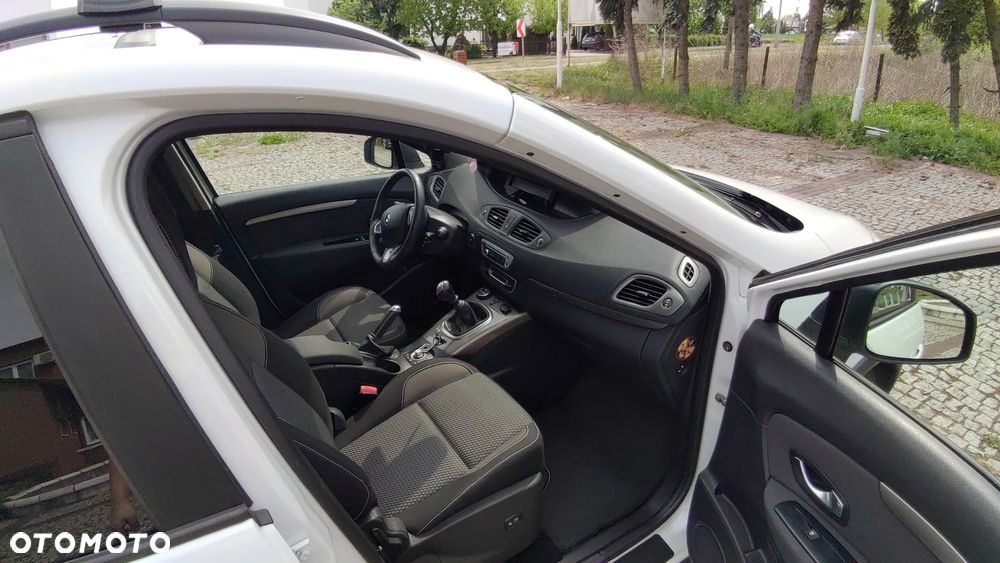 Renault Scenic ENERGY TCe 115 S&S Xmod Paris - 23