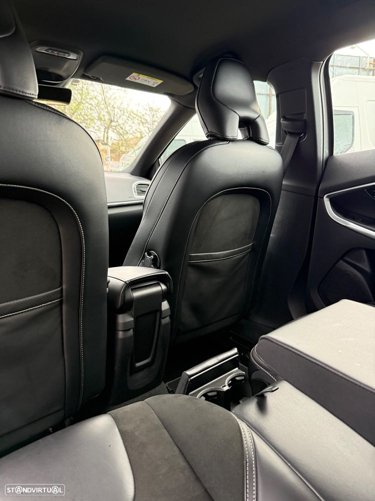 Volvo V40 1.5 T3 Sport Edition R Geartronic - 26