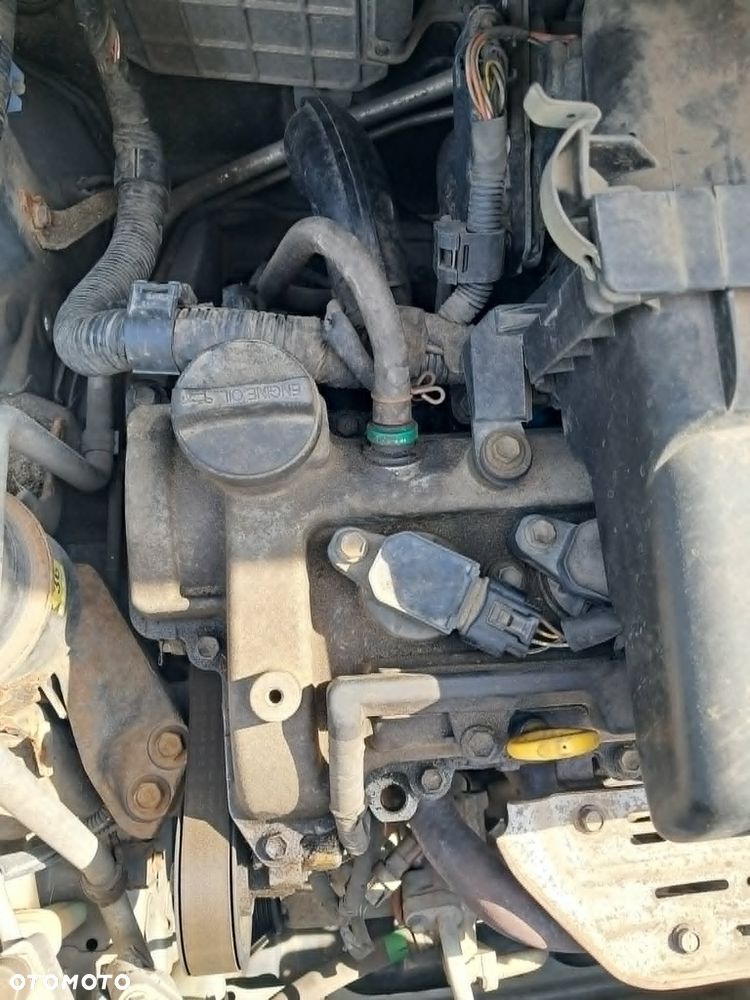 Toyota Yaris - 12