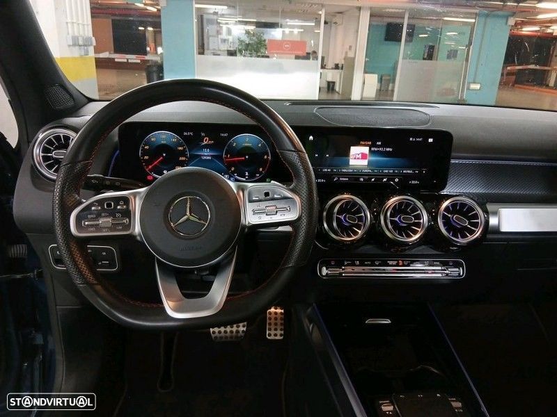 Mercedes-Benz GLB 200 d AMG Line - 2