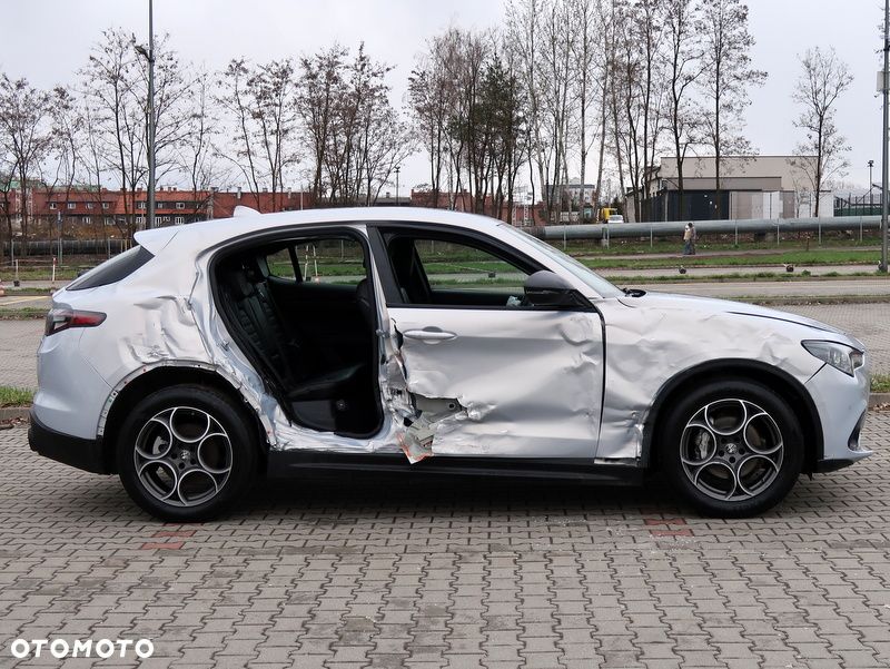 Alfa Romeo Stelvio 2.0 Turbo Sprint Q4 - 8
