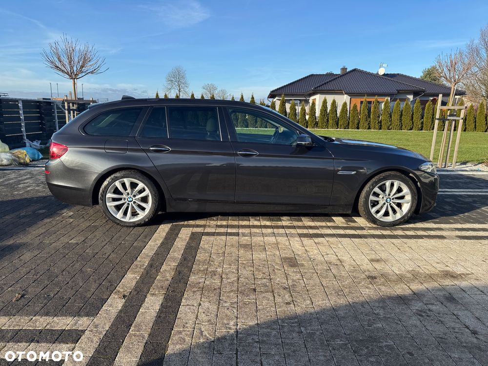 BMW Seria 5 520d xDrive Luxury Line - 11