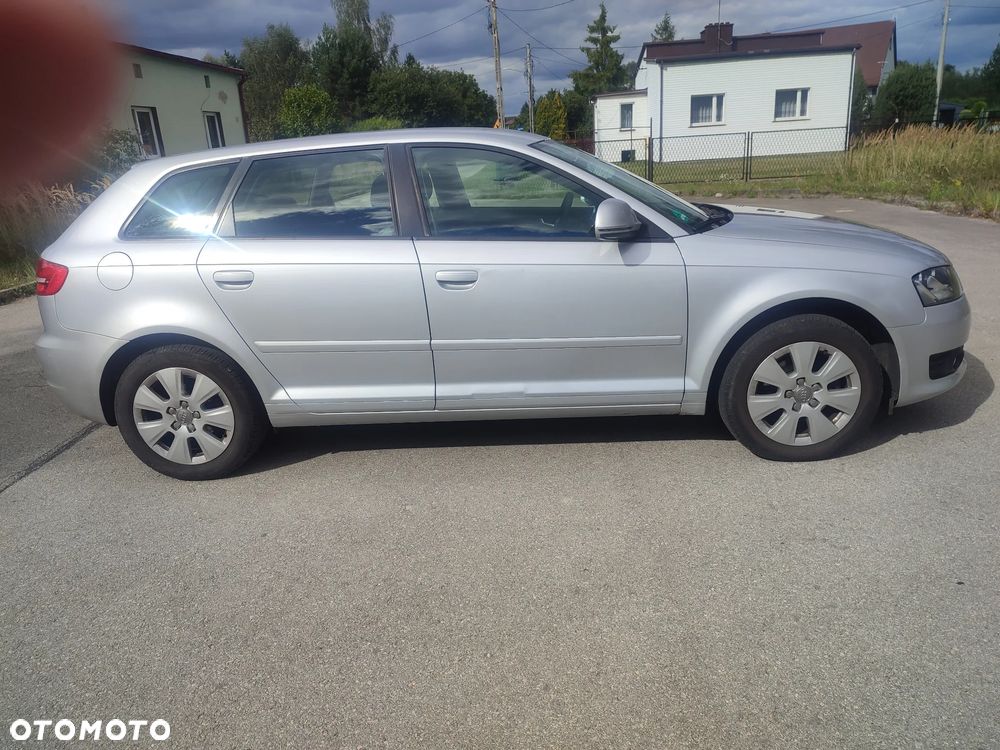 Audi A3 Sportback 1.6 Attraction - 6