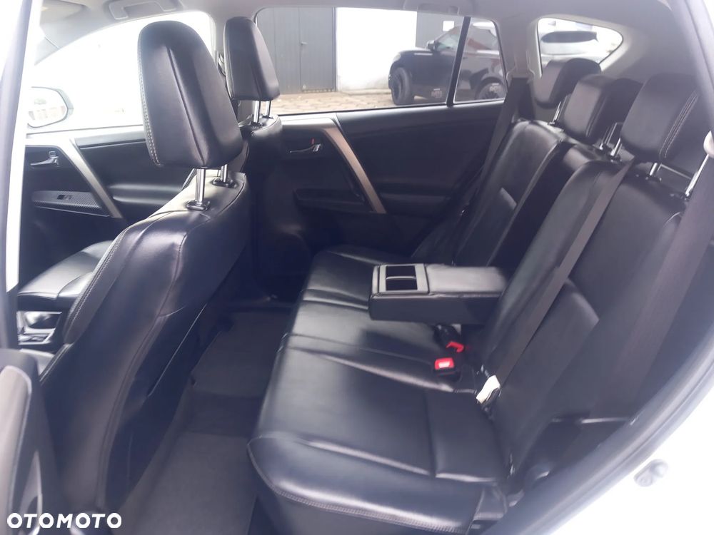 Toyota RAV4 - 18