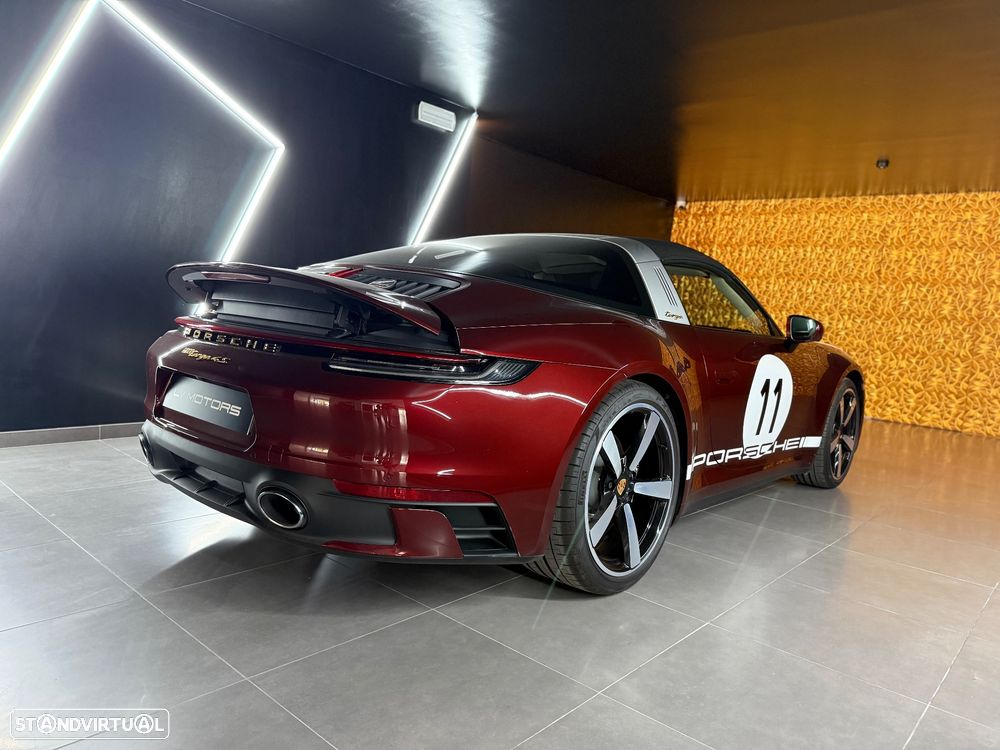 Porsche 911 (992) Targa 4S Heritage Design - 22