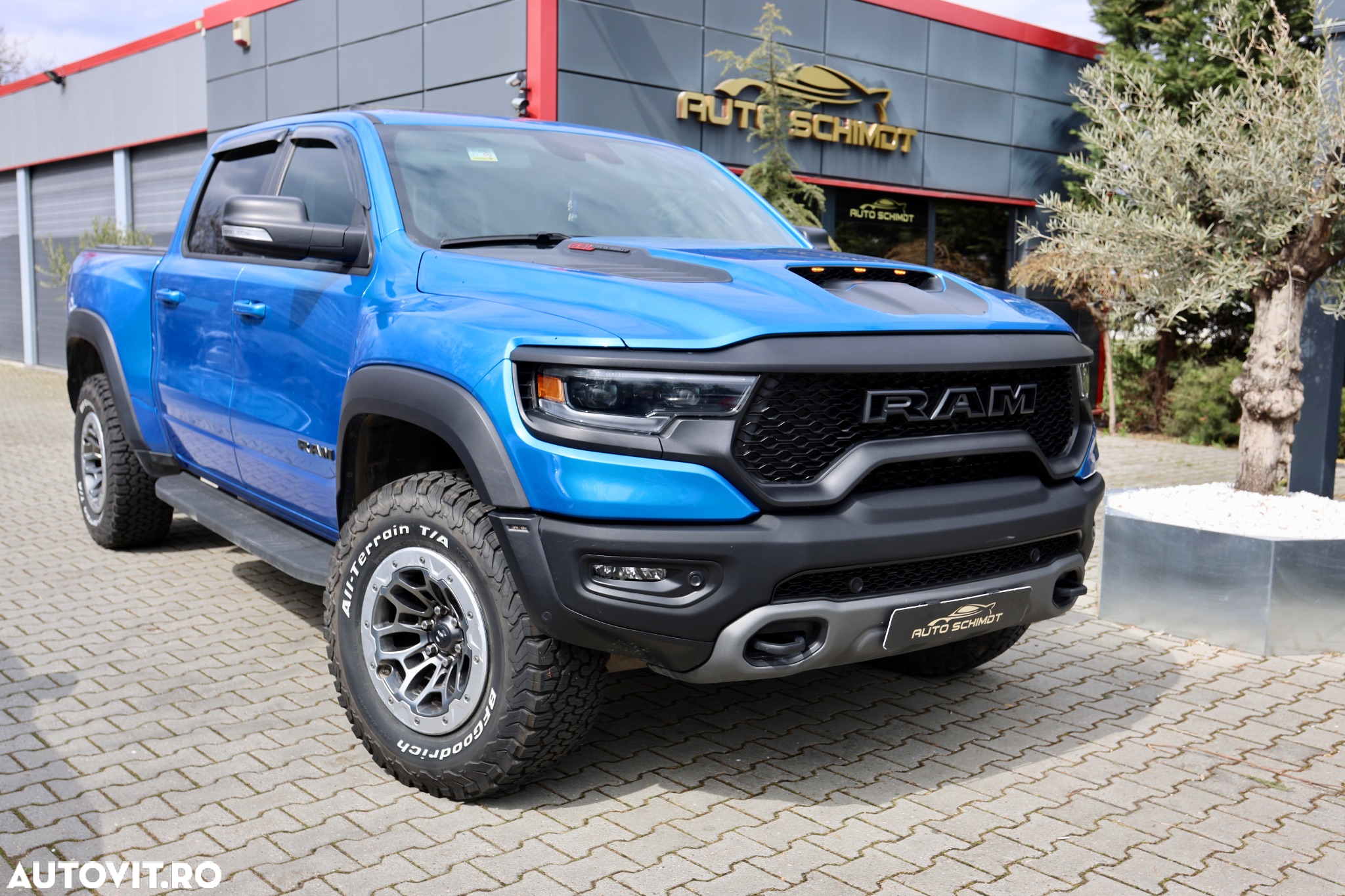 Dodge RAM - 2
