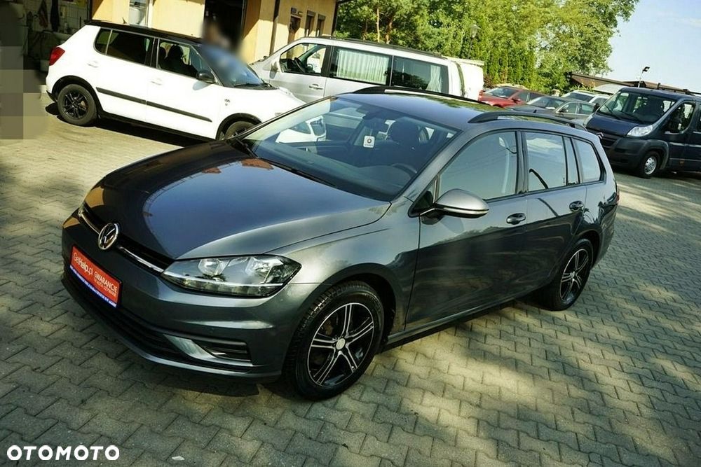 Volkswagen Golf - 2