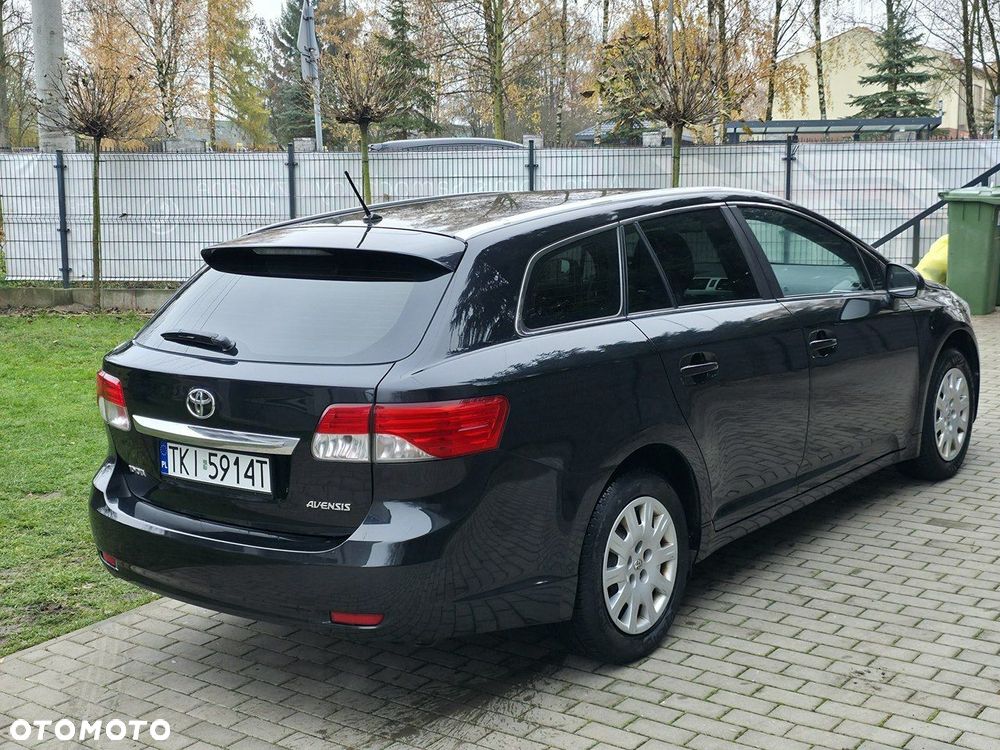 Toyota Avensis - 4