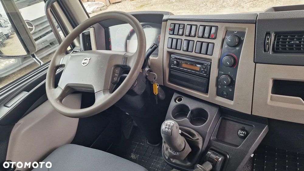 Volvo FL260  4x2 Kiper/ Wywrotka/ Klima/ Blokada /trzy osoby - 21