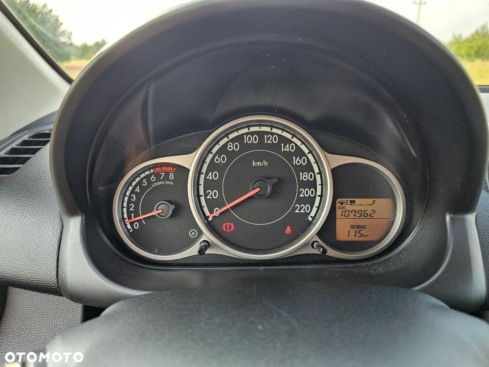 Mazda 2 1.3 Exclusive + - 13