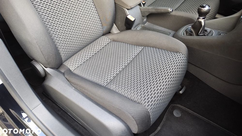 Volkswagen Golf 1.6 Comfortline - 31