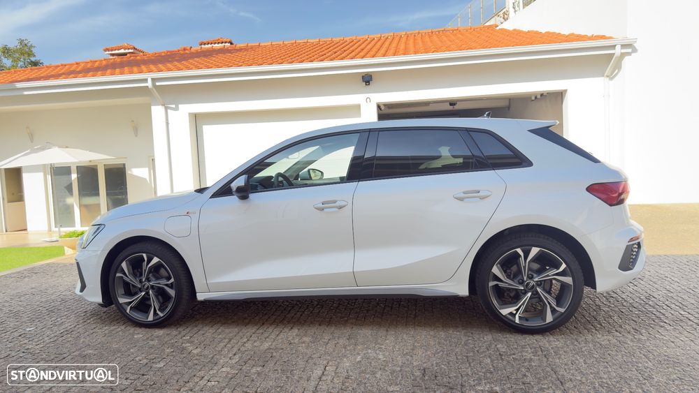 Audi A3 Sportback 40 TFSIe S line - 4