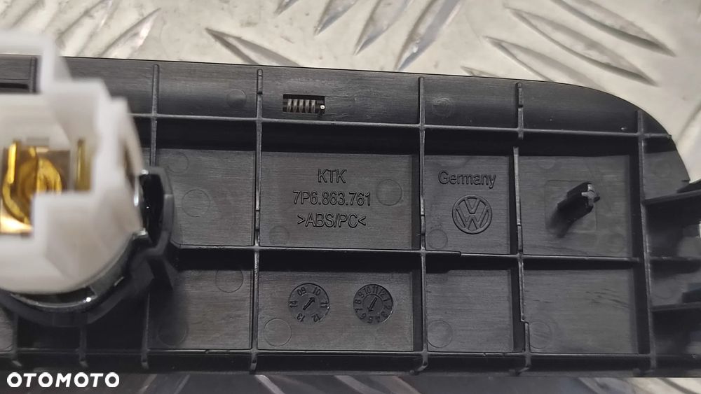 VW TOUAREG 7P 10-18R NAKLADKA GNIAZDA ZAPALNICZKI TYL ORYGINAL 7P6863761 - 4