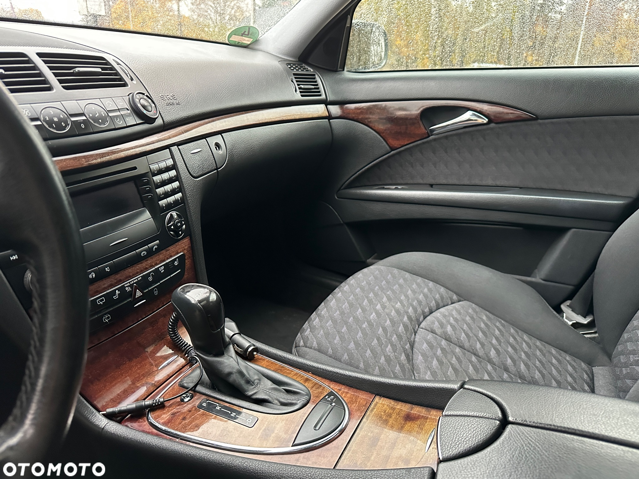 Mercedes-Benz Klasa E 200 T Kompressor Automatik Classic - 22