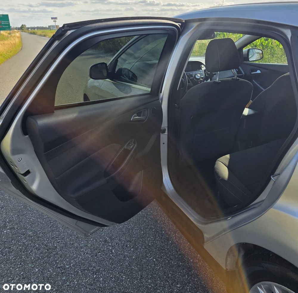 Ford Focus 1.6 TDCi DPF Start-Stopp-System Titanium - 16