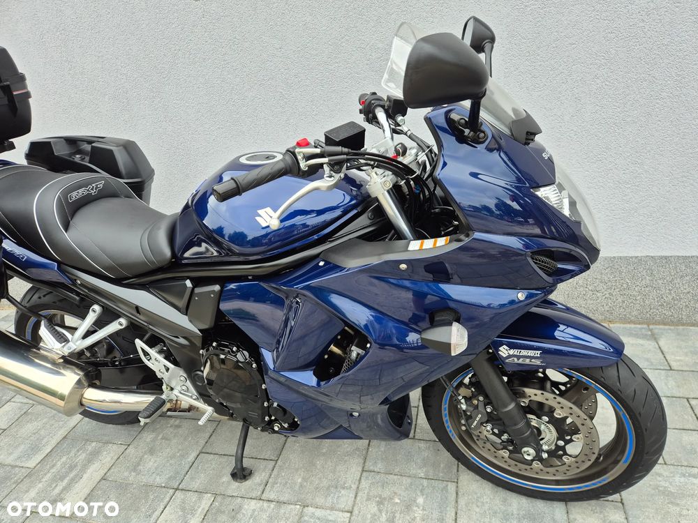 Suzuki GSX - 8