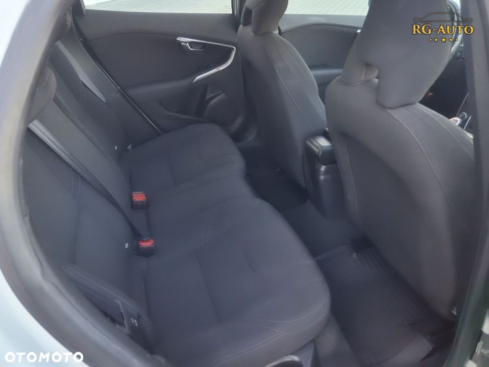 Volvo V40 Cross Country - 31