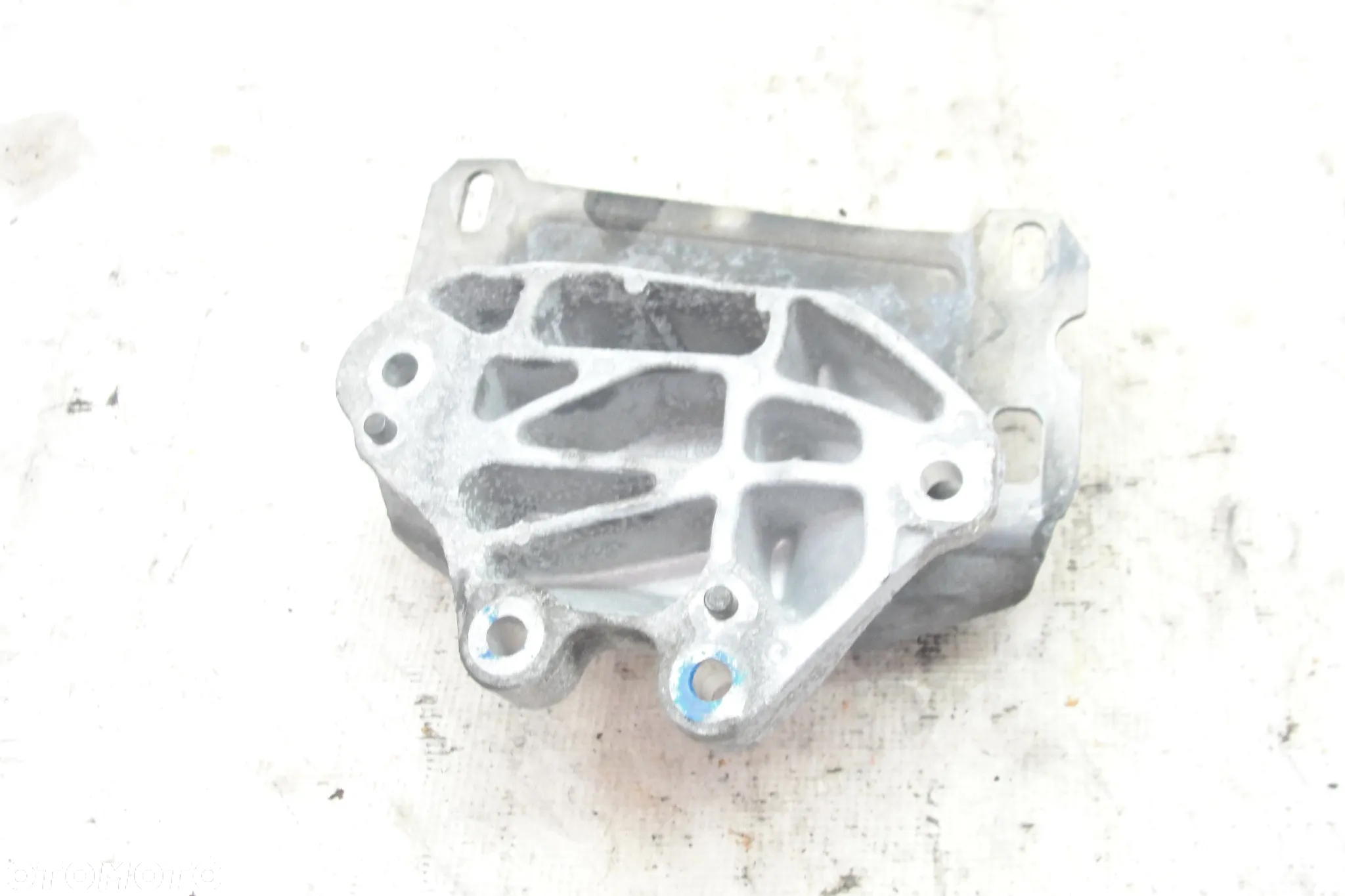 ŁAPA PODUSZKA SKRZYNI BIEGÓW CITROEN C4 PICASSO II 14-   1.6 BlueHDI - 3