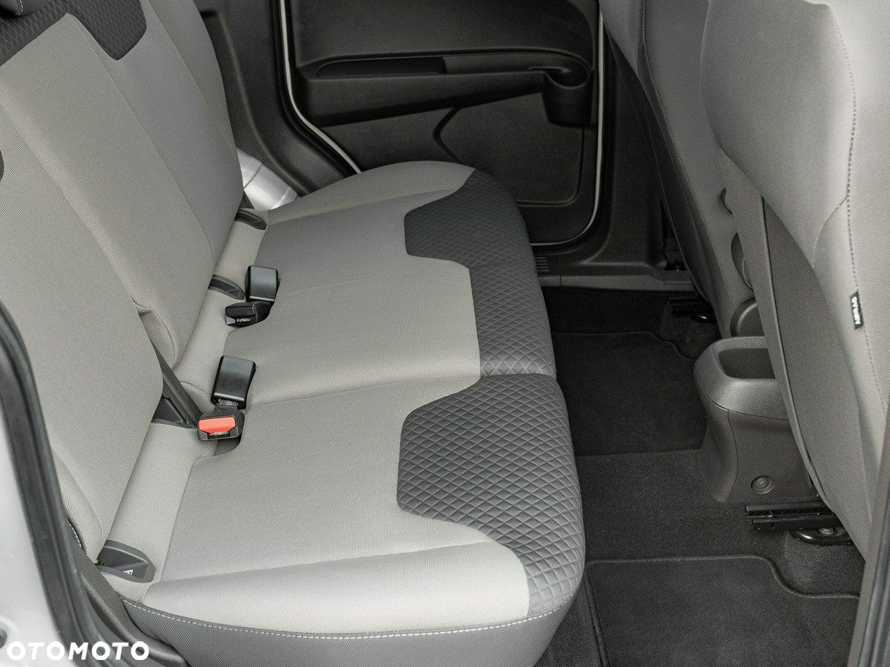 Ford Transit Courier 1.0 EcoBoost Trend - 25