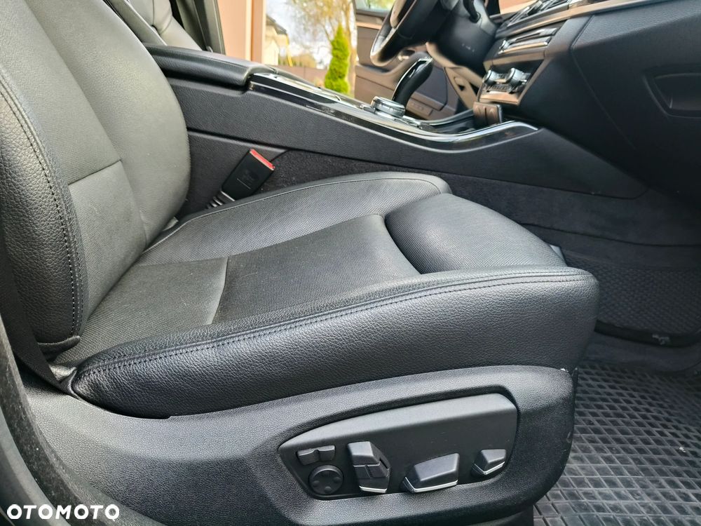 BMW Seria 5 520d xDrive Luxury Line - 14