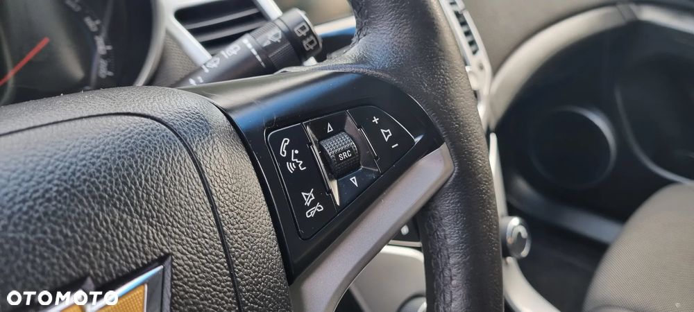 Chevrolet Cruze - 17