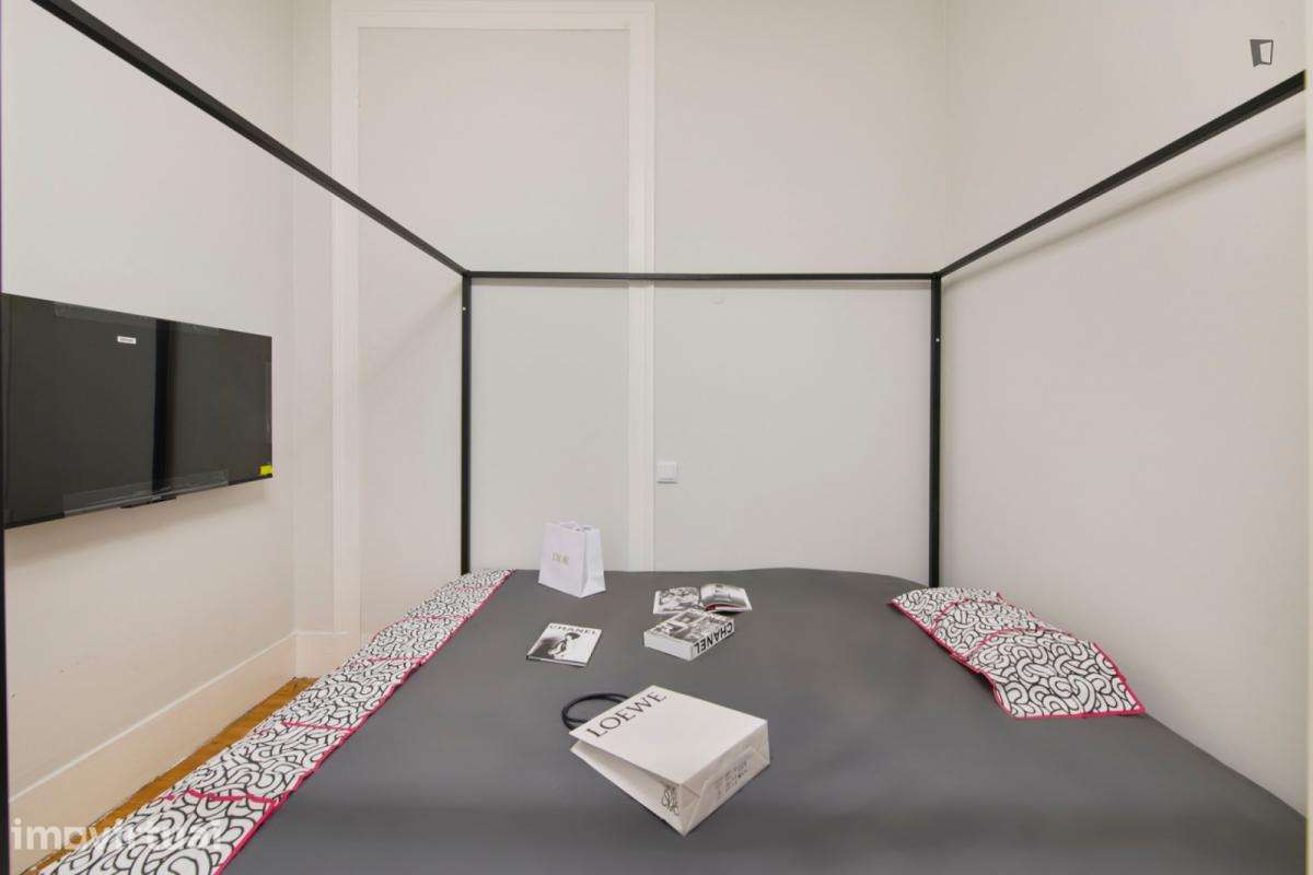 Quarto - localizado em Santos Lisbon - Grande imagem: 4/16