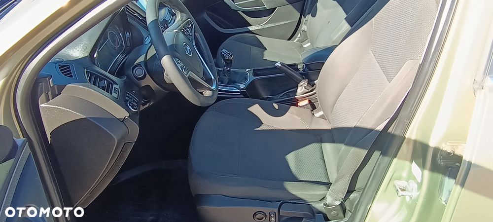 Opel Insignia - 17
