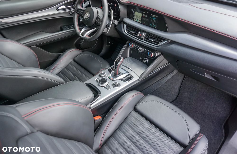 Alfa Romeo Stelvio 2.0 Turbo Competizione Q4 - 37
