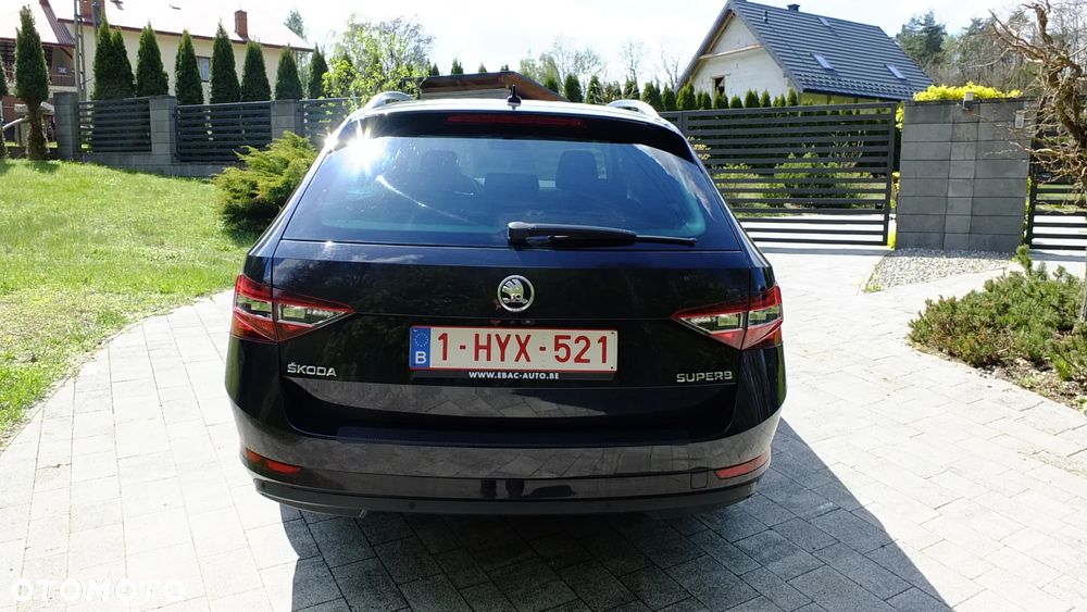 Skoda Superb 2.0 TDI Ambition - 10