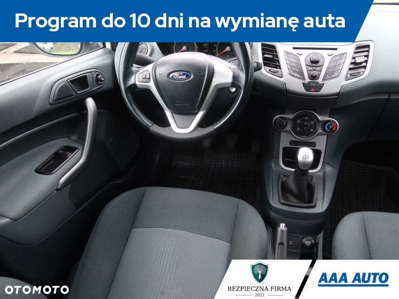 Ford Fiesta - 9