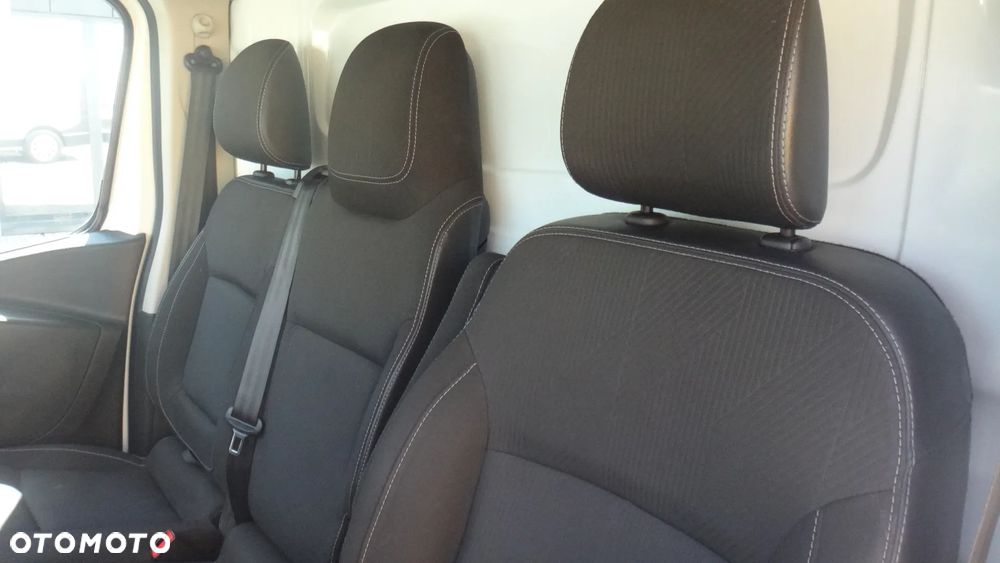 Renault Trafic - 14
