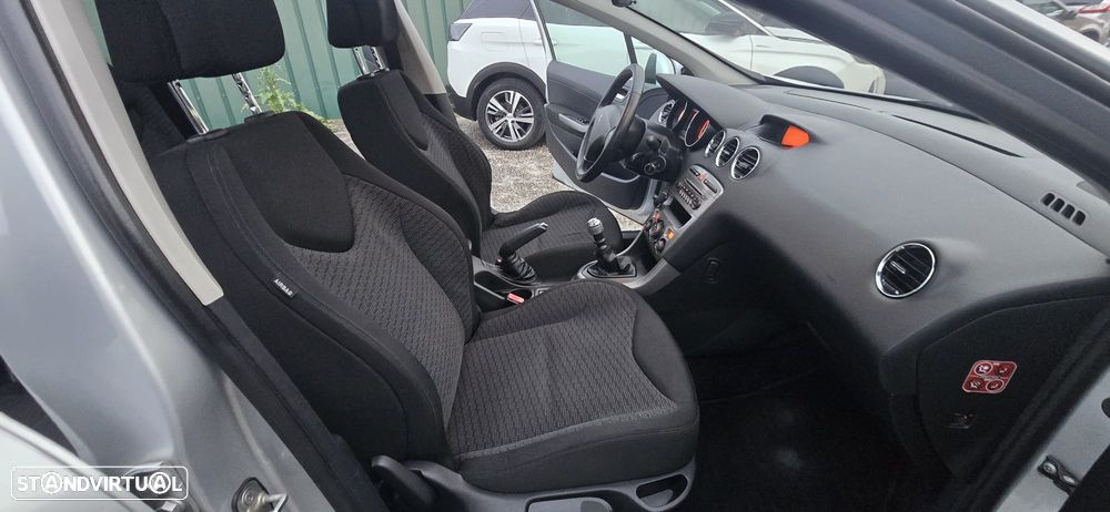 Peugeot 308 SW 1.6 HDi Premium CVM6 - 26