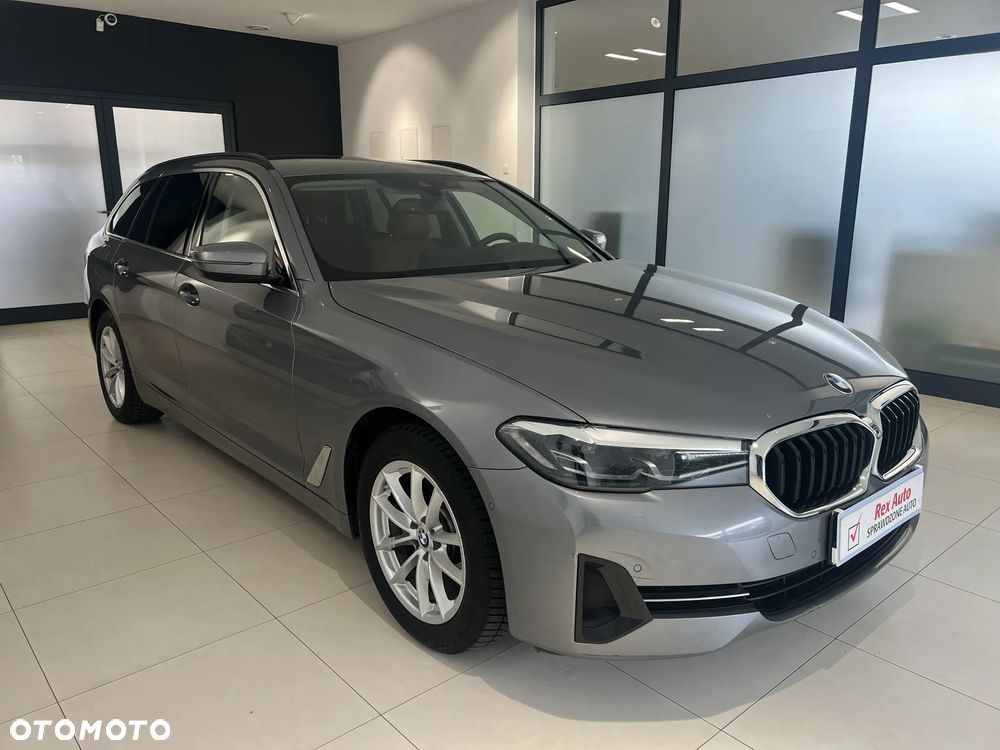 BMW Seria 5 520d mHEV - 4