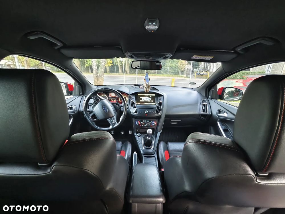 Ford Focus - 22