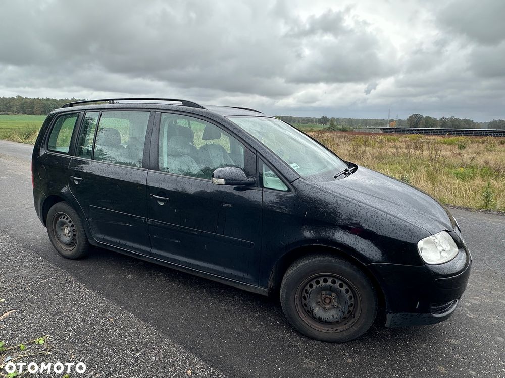 Volkswagen Touran 1.9 TDI Conceptline - 4