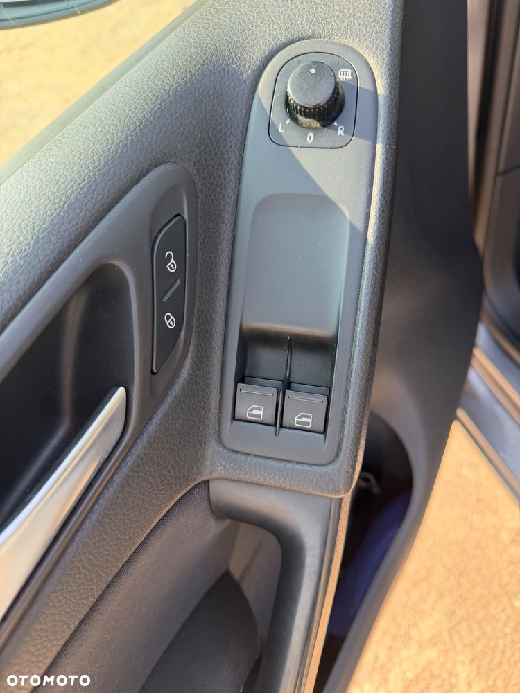 Volkswagen Golf 1.6 TDI DPF BlueMotion Technology Comfortline - 12