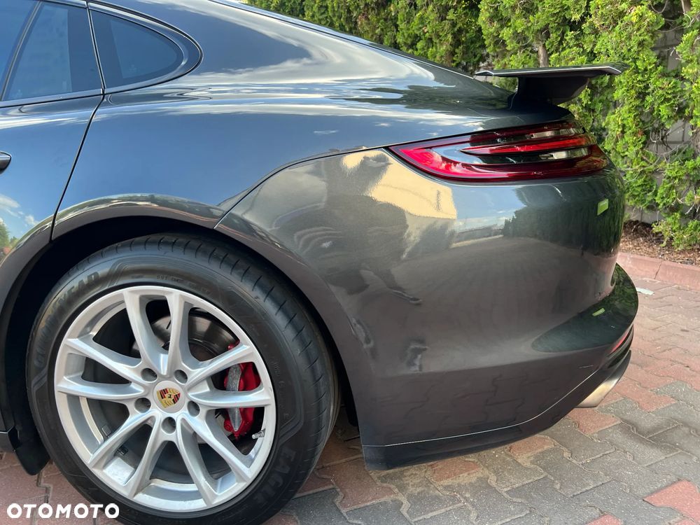 Porsche Panamera 4 - 16