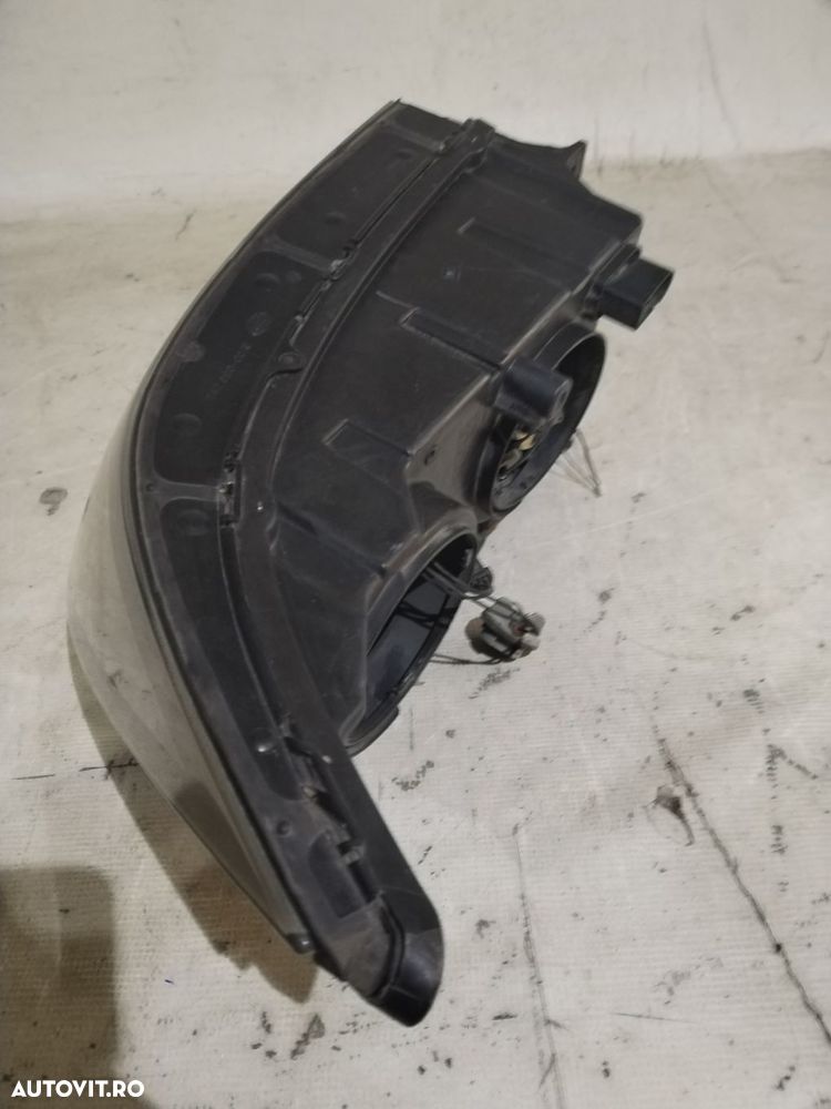 Far dreapta VW Crafter, 2007, 2008, 2009, 2010, 2011, 2012, 2013, 2014, 2015, 2016, 2017, cod origine OE 2E1941016. - 2