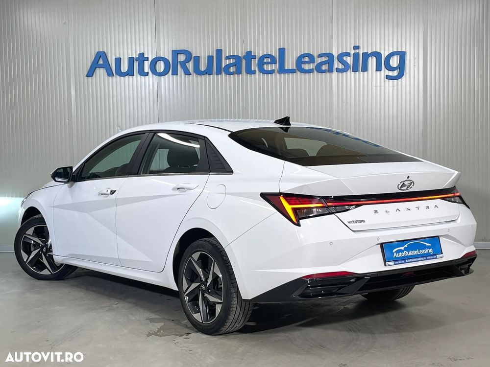 Hyundai Elantra 1.6 l 123 CP CVT Exclusive - 5